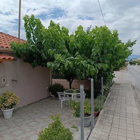 Apartman Chrysa's House *