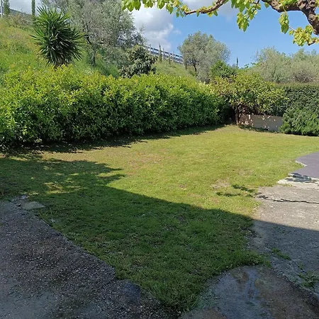 Chrysa's House Apartman *